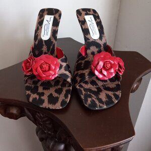 NEWPORT NEWS LEOPARD SLIDES MULES HEELS NEW IN BOX 8